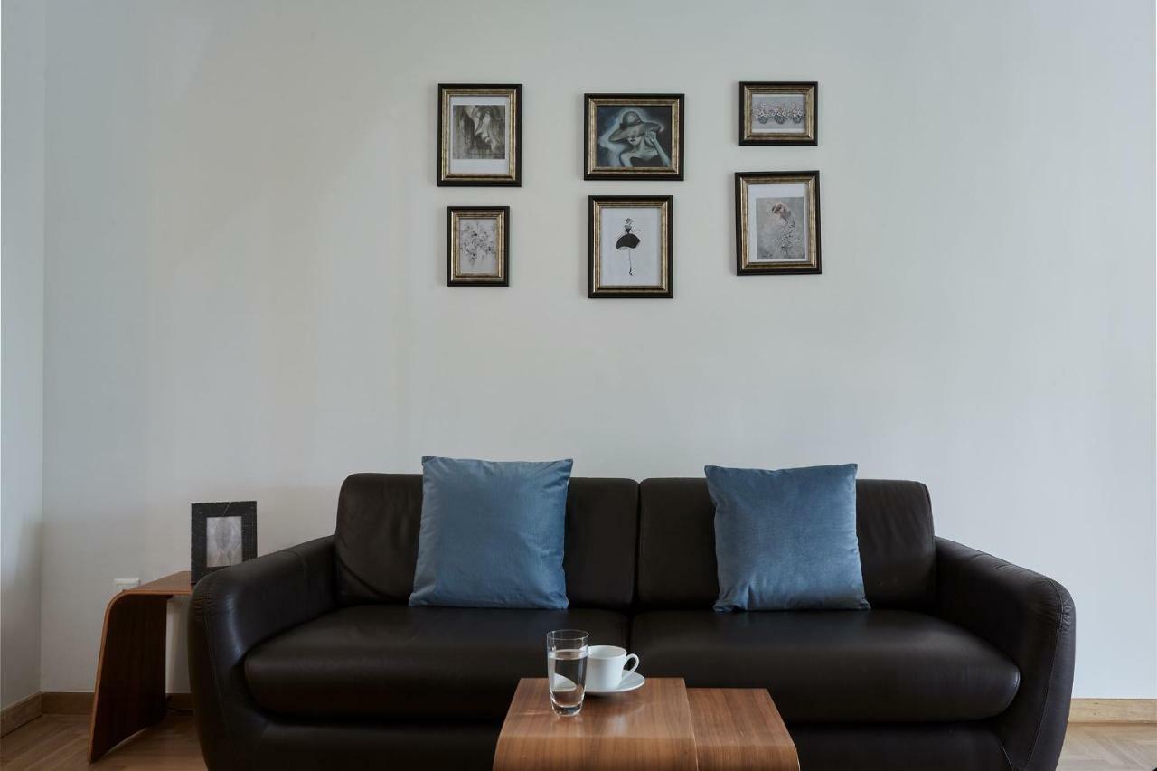Chic One Bd Apartment With Hilton View Athena Bagian luar foto